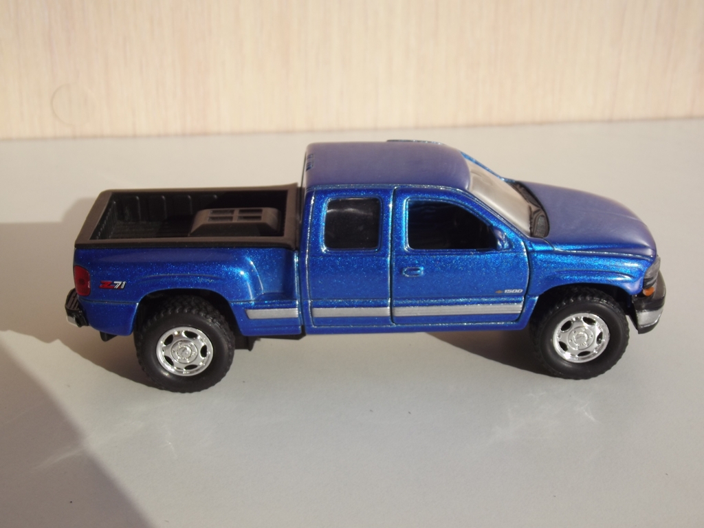 Chevrolet Silverado - 5