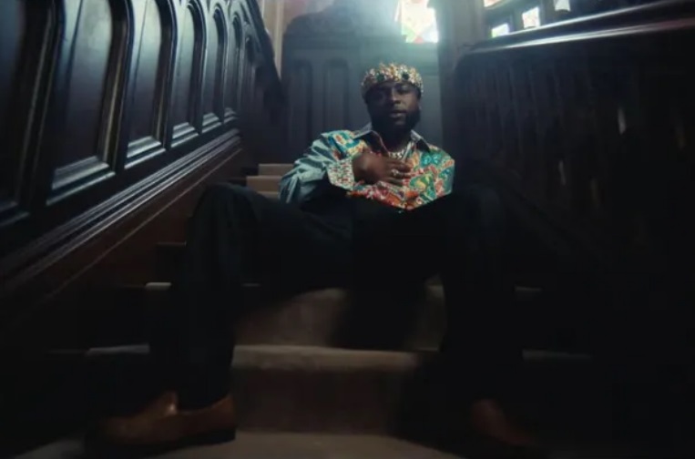 Music Video: Davido ft. Leon Thomas – Tell Everybody