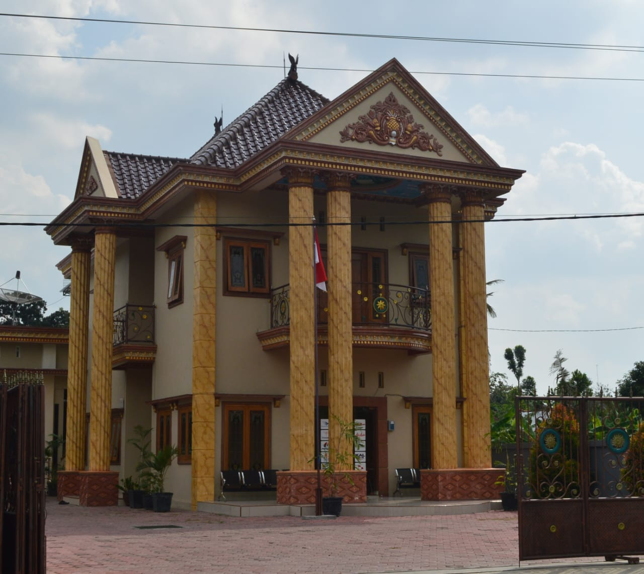 Renovasi Rumah Modern