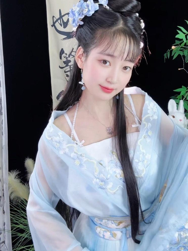 子依y,汉服,Cosplayer,コスプレイヤー,Coser,コスプレ,Cosplay,角色扮演