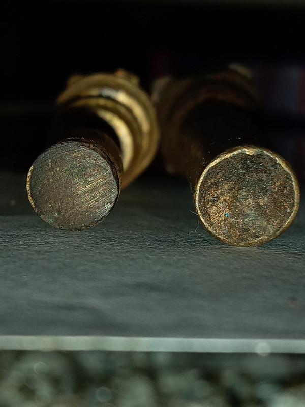 Tips of old(top) and new(bottom) sensors