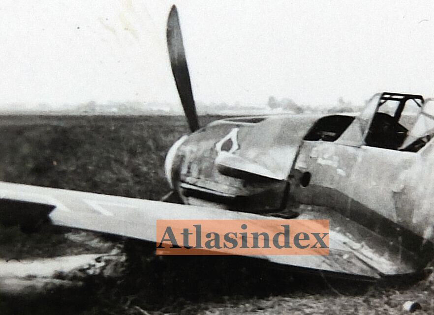 Foto Rußland Feldzug Messerschmidt Me109 BF 109 Kennung Pik As Jagdgeschwader 53 (2)