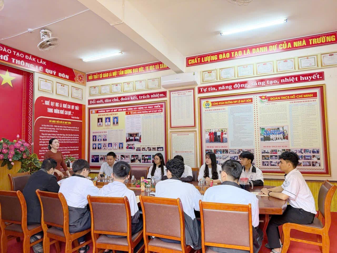 Vinh danh học sinh giỏi