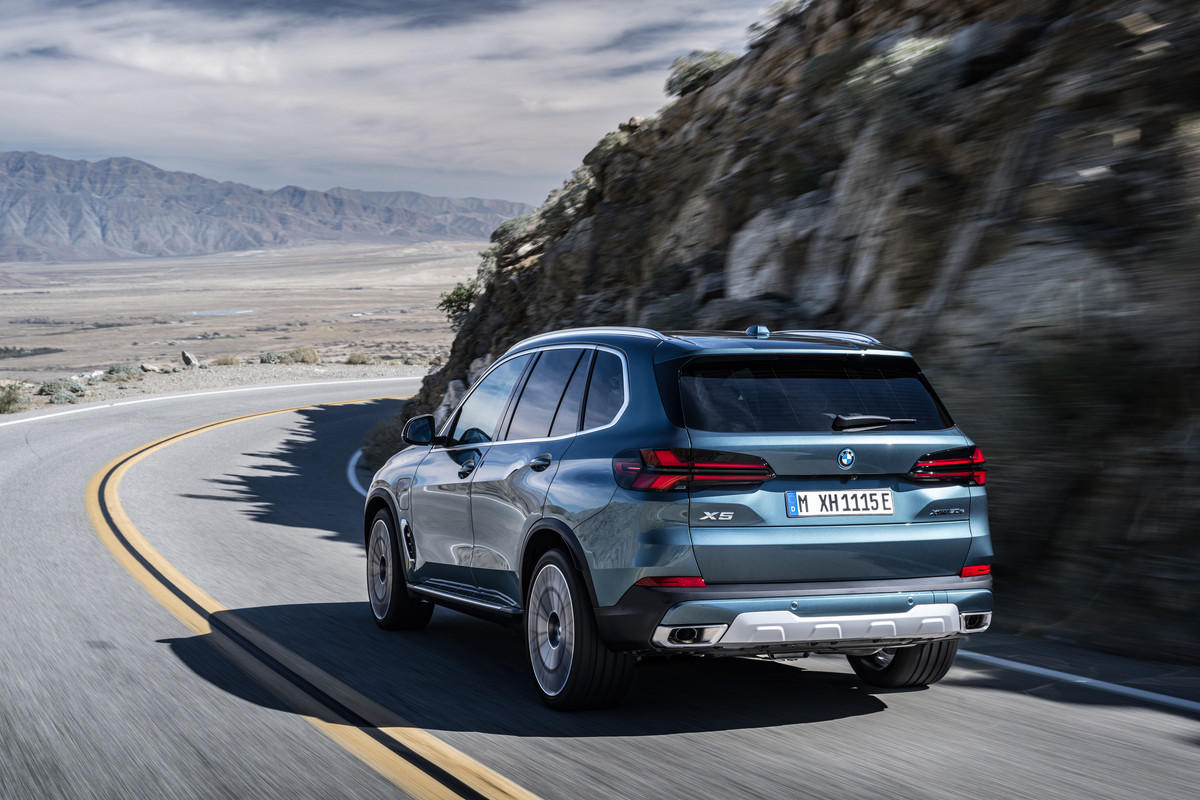 P90489773_highRes_the-new-bmw-x5-xdriv