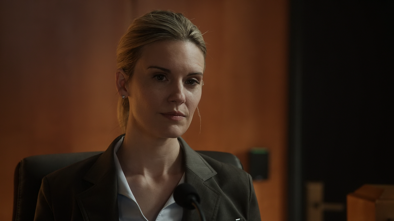 Suits.LA.S01E06.Dester.1080p.10bit.AMZN.WEB-DL.DDP5.1.HEVC-Vyndros.mkv_snapshot_17.21_[2025.04.02_08