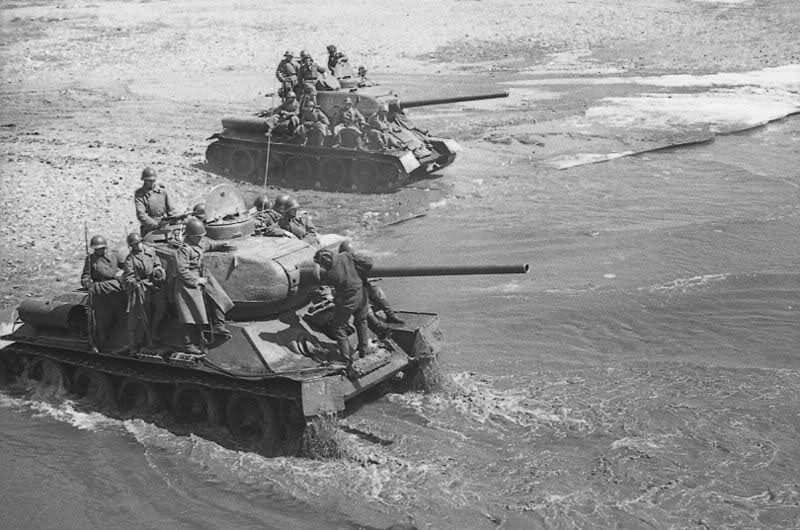 T-34 85 T-34 85
