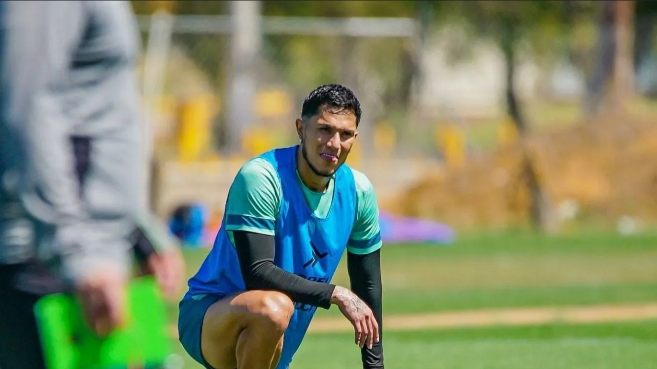 ¿Carlos Salcedo se queda en Cruz Azul? El 'Titán' se reintegra a entrenamientos