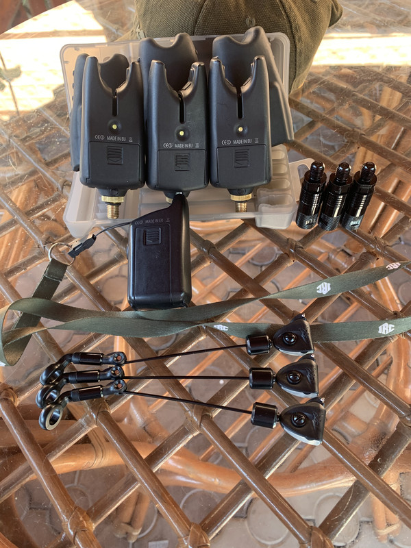 B8470200-A2EF-4B8A-A051-AE0F65A0F48A