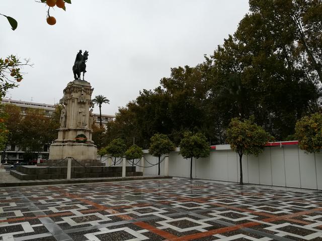 Día Dos: Sevilla Monumental y Triana. - Sevilla, bajo la lluvia de otoño (2)