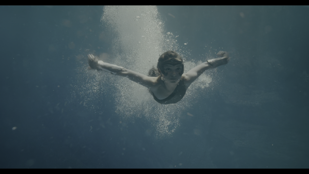 Wonder.Woman.1984.2020.PROPER.HDR.2160p.WEB.h265-KOGi.mkv_snapshot_00.04.50_[2021.02.11_17.50.47]