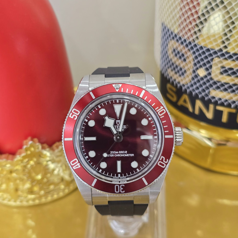  Tudor Black Bay 58 Burgundy 