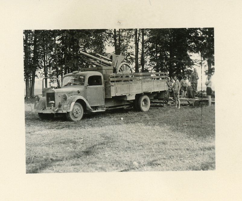 LKW Camion PAK Artillerie Geschütz Haubitze Foto