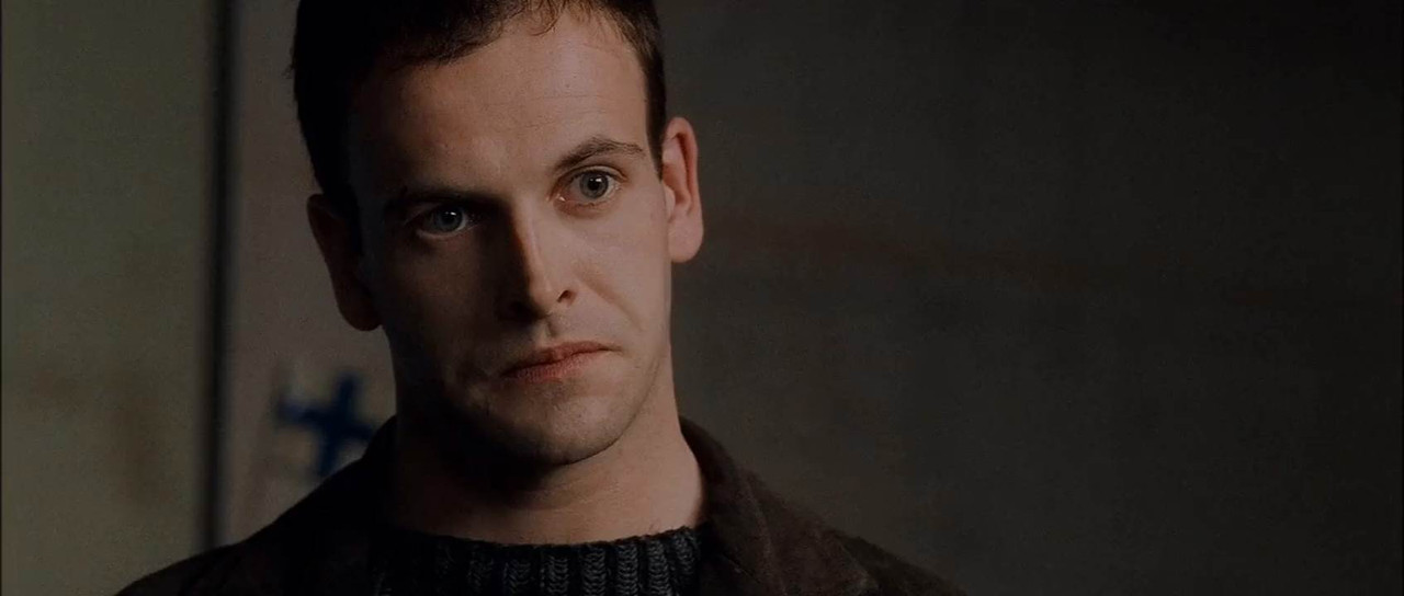 Mindhunters 2004 BluRay [Hindi + Tamil + English] 480p, 720p ESub Screenshot
