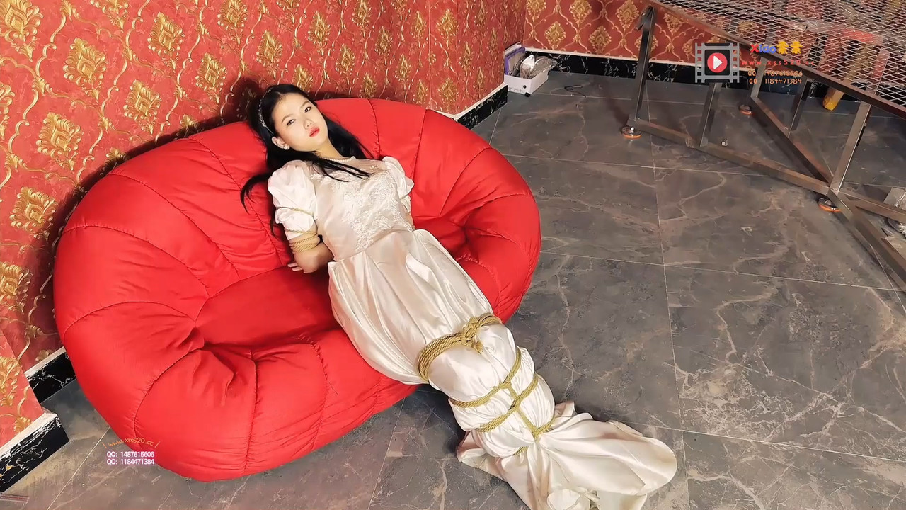 xiao素素 风暖华堂拥玉人.mp4_20230502_095606.049