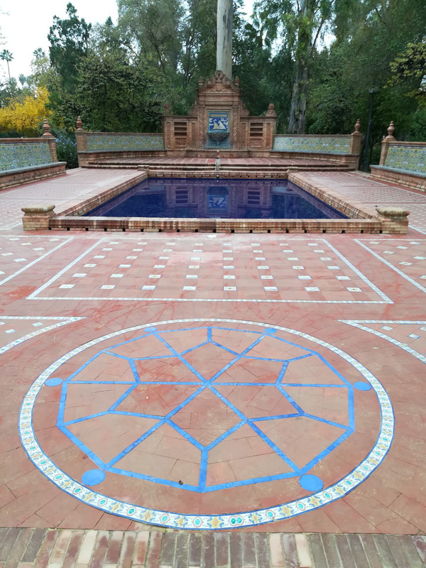 Sevilla, bajo la lluvia de otoño - Blogs de España - Día Cuatro: Plaza España, el parque de María Luisa y conclusiones. (9)