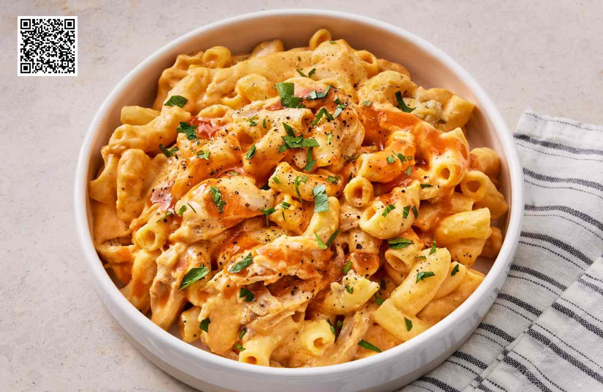 Why Hot Chicken and Mac and Cheese Make the Perfect Pairing?