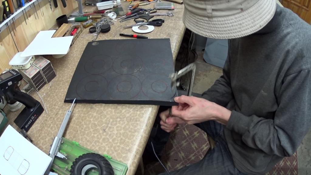 Пористая резина как вставка в колеса для тяжелого проекта[(00461