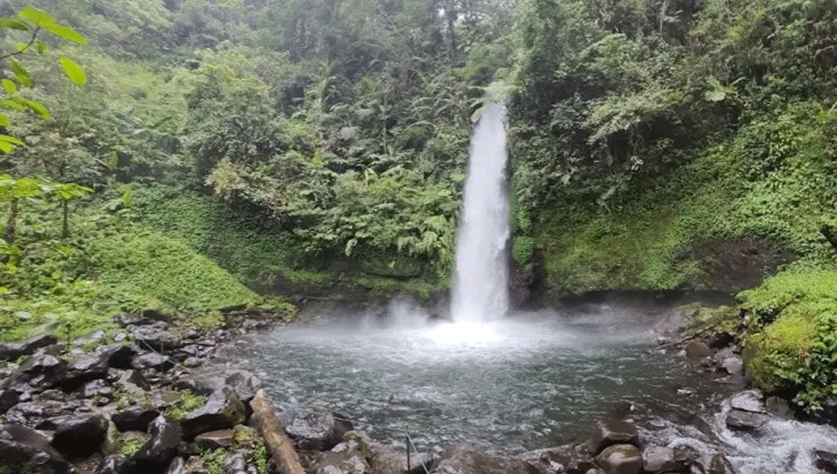 Curug Sawer – Destinasi Wisata Alam yang Memukau di Jawa Barat