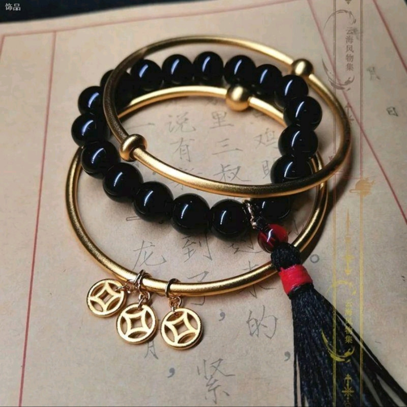 Shiwu's bangles and bracelet 