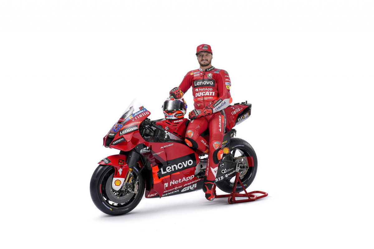 Ducati представили Desmosedici GP22