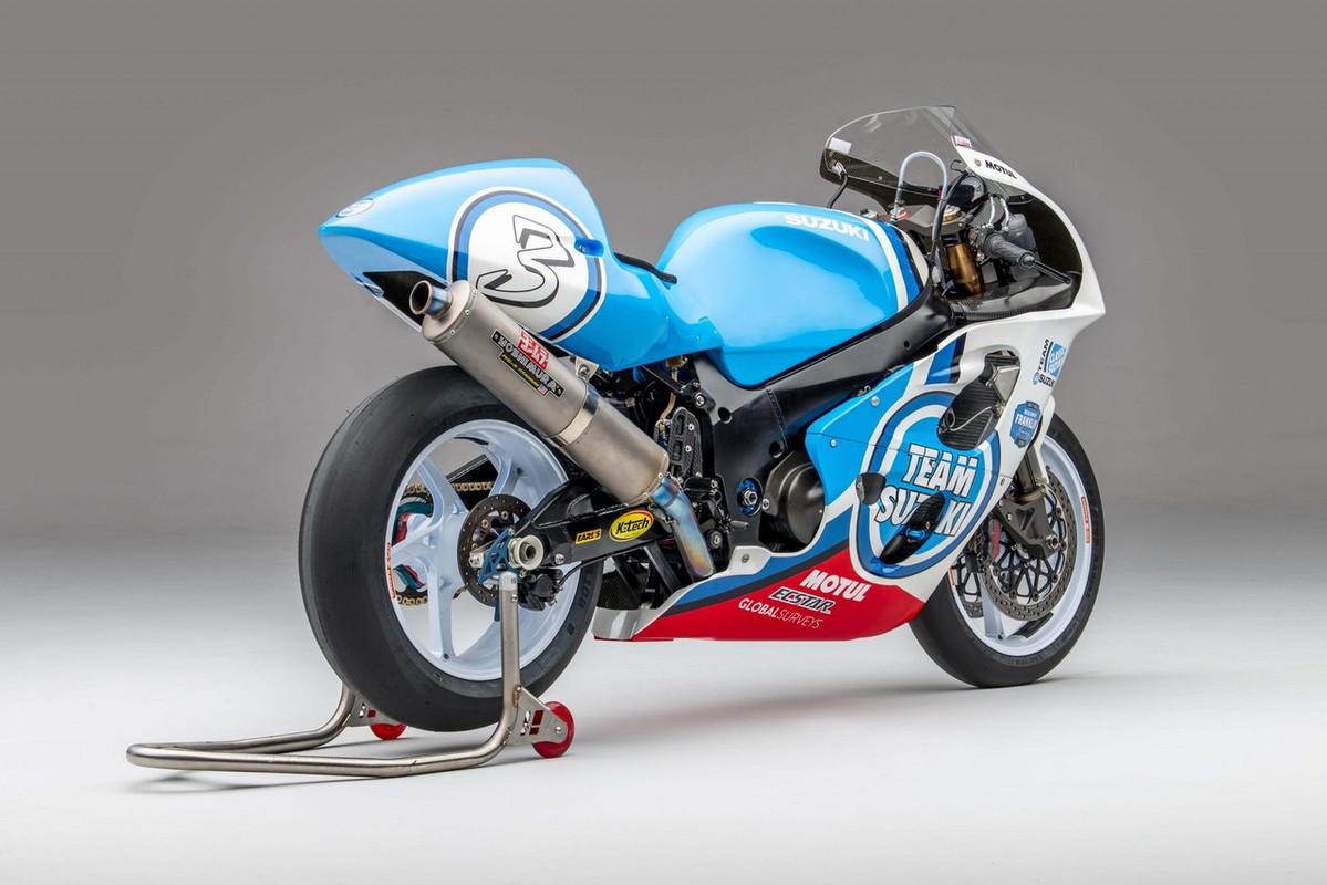 Team Classic Suzuki выкатили обновленный Suzuki GSX-R750 SRAD 1996