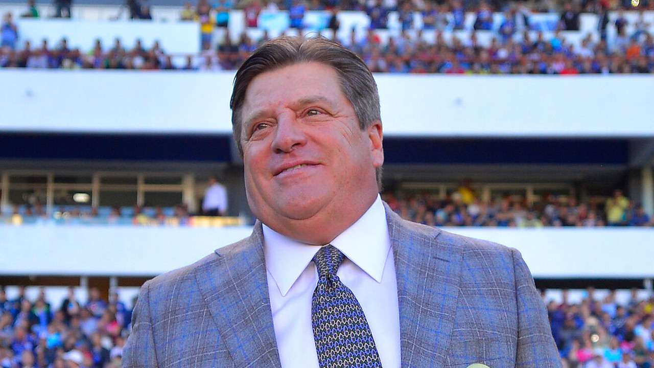 Miguel Herrera habla de la expulsión de Santiago Solari; no está contento