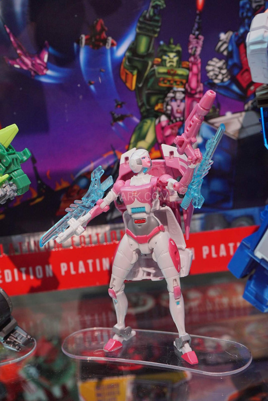 SDCC-2016-Transformers-Generations-008