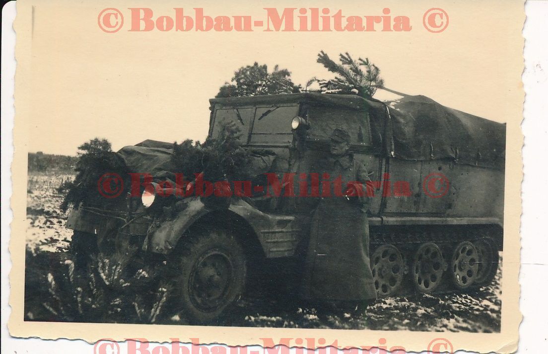 Foto Russland 1943 Halbkette SdKfz 11 schw.Panzerjäger Abtlg.655 camo tarn