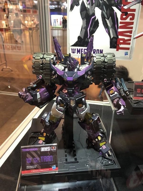 14-Flame-Toys-Kuro-Kara-Kuri-Star-Tarn