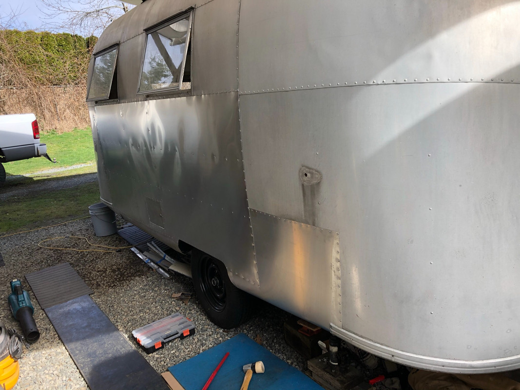 E1F035FE-F2C1-42AB-912A-0EB3BB59E511