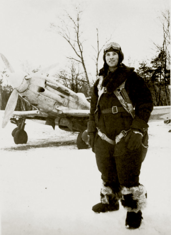 Mikoyan-Gurevich-MiG-3-12GvIAP-Sergei-Rubtsov-winter-of-1941-42-01