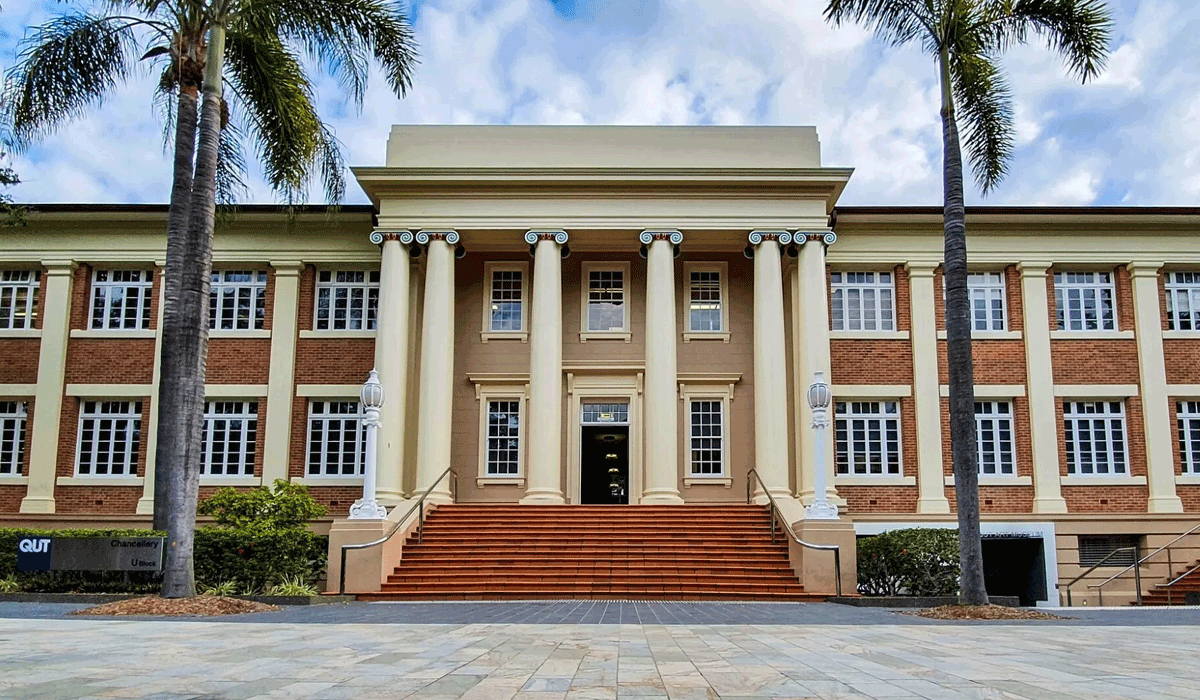 Eksplorasi Koleksi Seni Unik di QUT Art Museum Queensland Australia