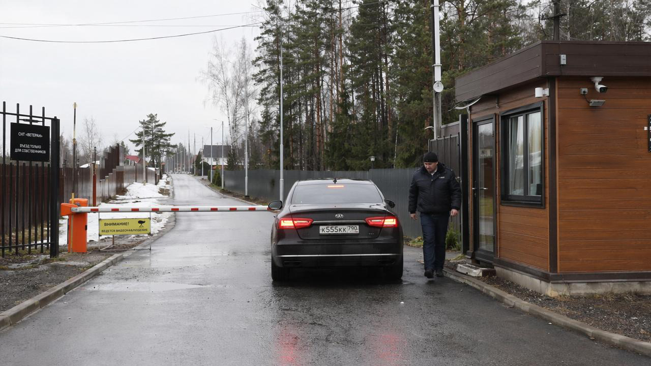 Охрана СНТ и дачных поселков: как защитить участки от краж, пожаров и посторонних силами ЧОП