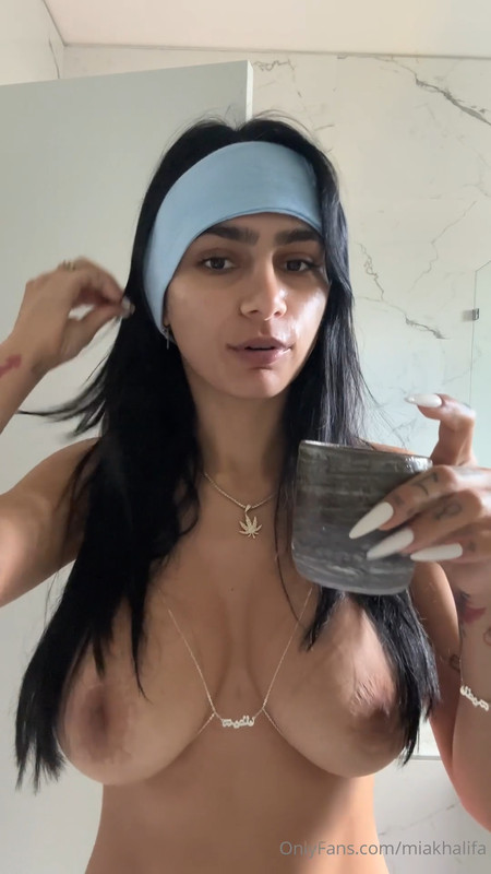 Mia-Khalifa-Pic-7.jpg
