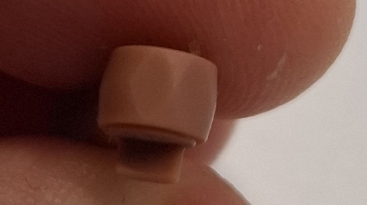 photo 5256118197767838592 y