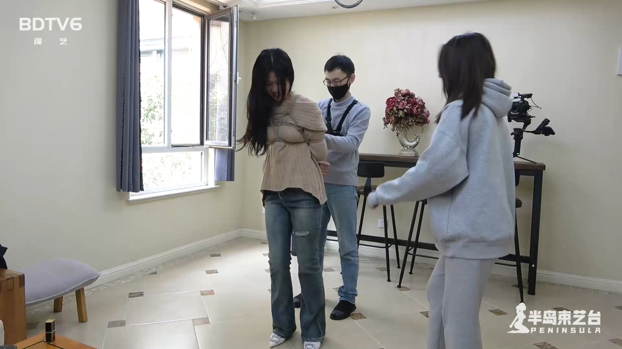 半岛束艺 她的属性真多，除了抖m还是个女sp 泽爱.mp4_20230319_130521.256