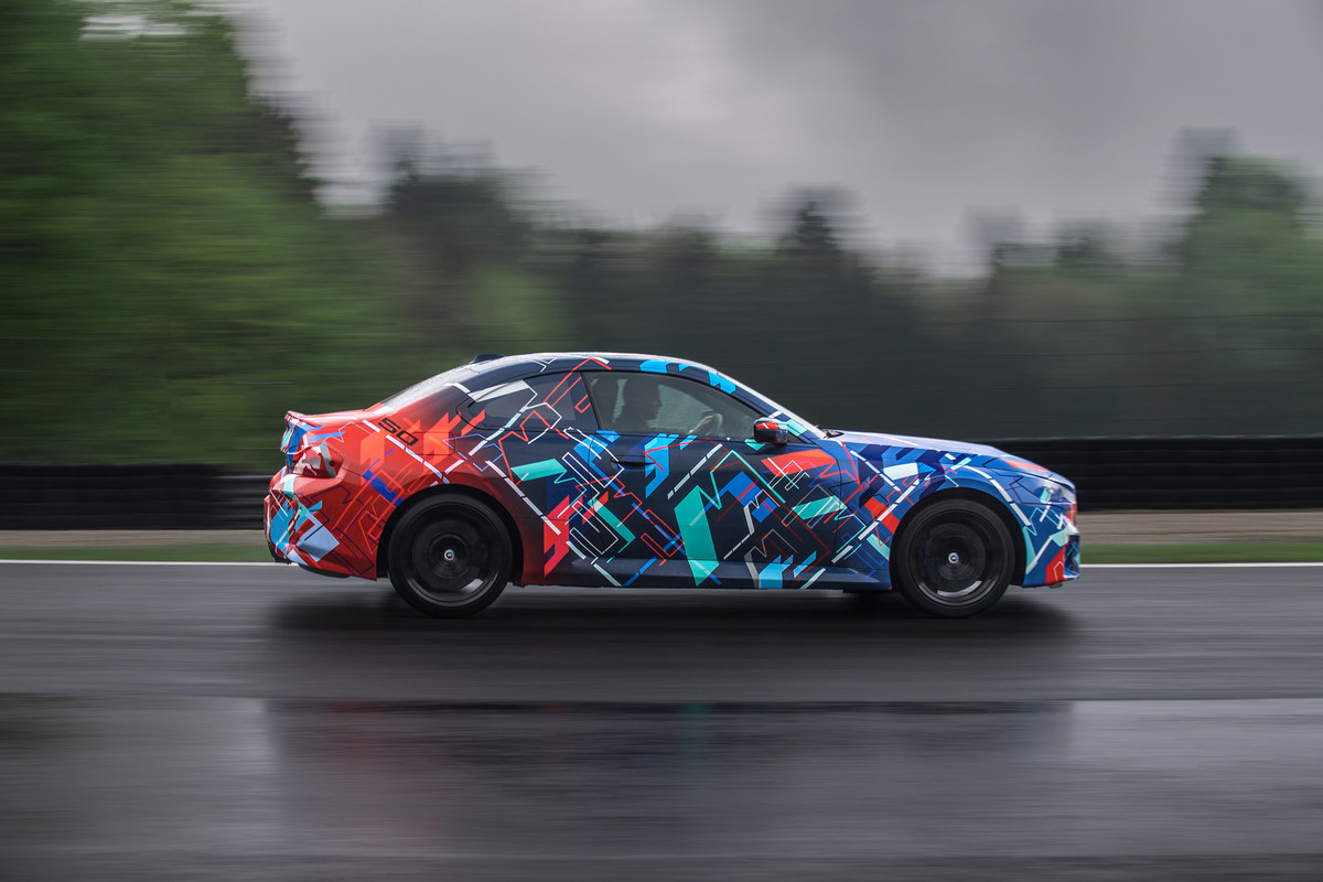 P90468021_highRes_the-all-new-bmw-m2-u
