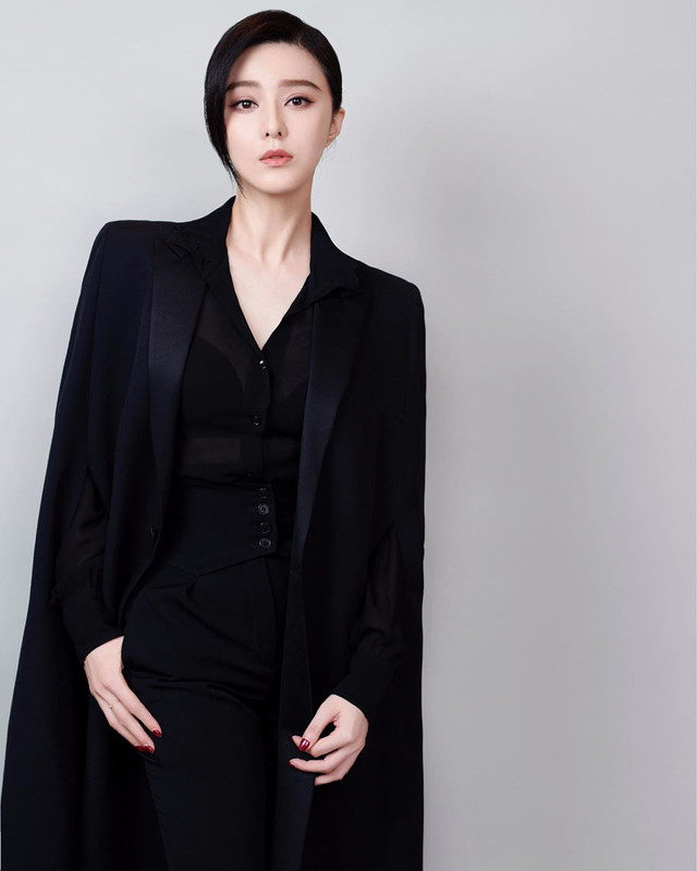 Fan Bingbing adalah salah satu aktris dan penyanyi Cina bergaji tinggi dan berpengaruh. Dia pertama kali menjadi terkenal di serial televisi 'My Fair Princess', yang diproduksi di Taiwan. 