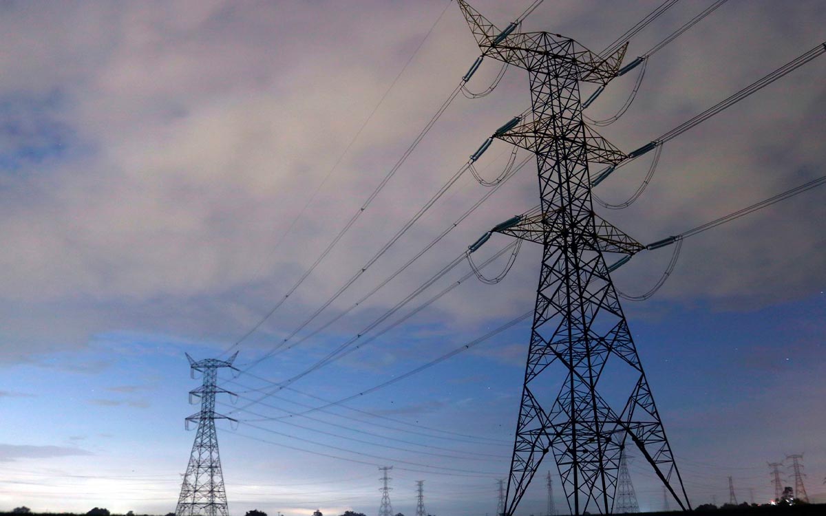 ¿Por qué conviene la reforma eléctrica, de acuerdo a AMLO?