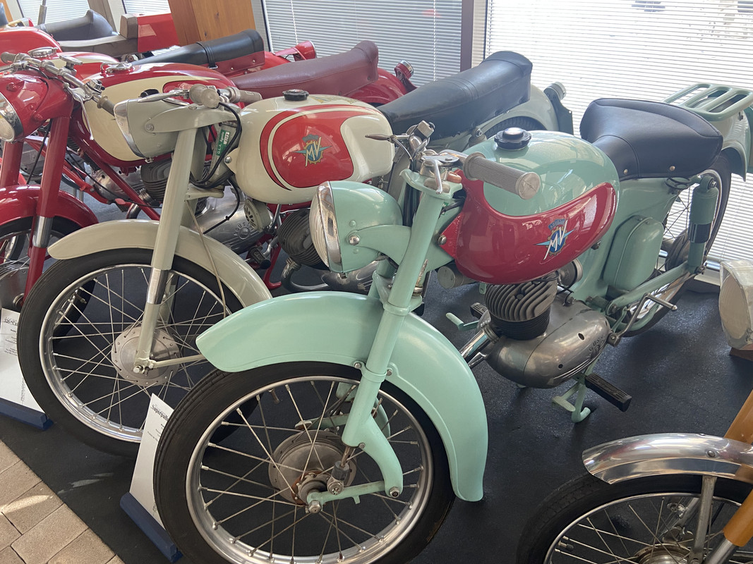 7C2279B6-E2E5-4EEB-8362-23D7C748CC4A