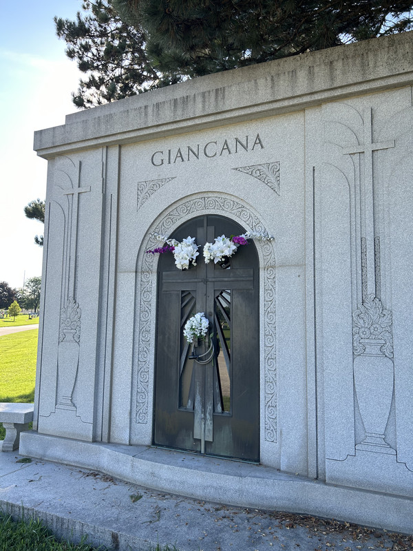 29DBDAE8-6BAE-45E6-85C7-00F4A6ABC7AA