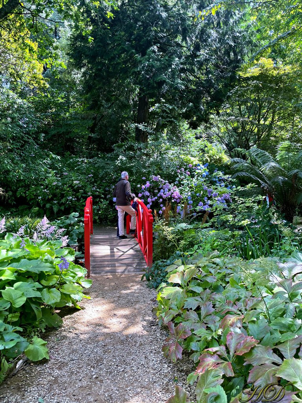 Gardens-birdge-abbots-HD.jpg