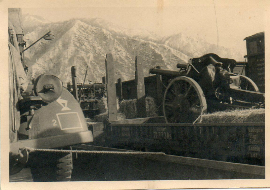 5. GD Gebirgs Division 10,5cm leFH 18 Artillerie Geschütz Bahnhof Gebirgsjäger
