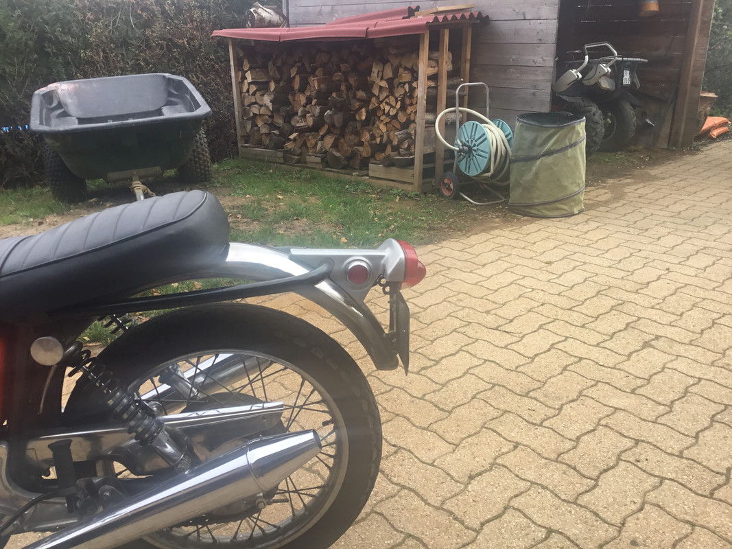 DA9DAC4E-FDAE-4557-8D26-A67AB0127A5F