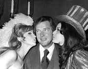 roger-moore-b47