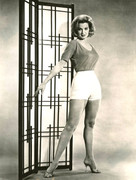 angie-dickinson-md37
