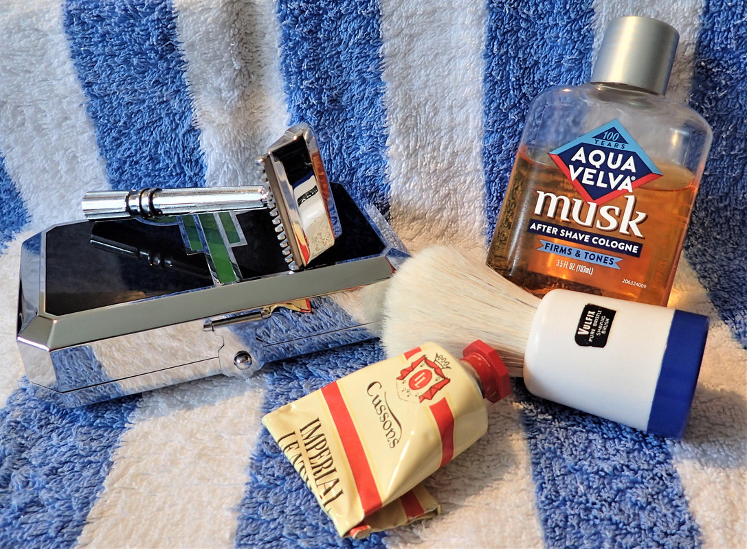 [Image: Wk24-5a.jpg]