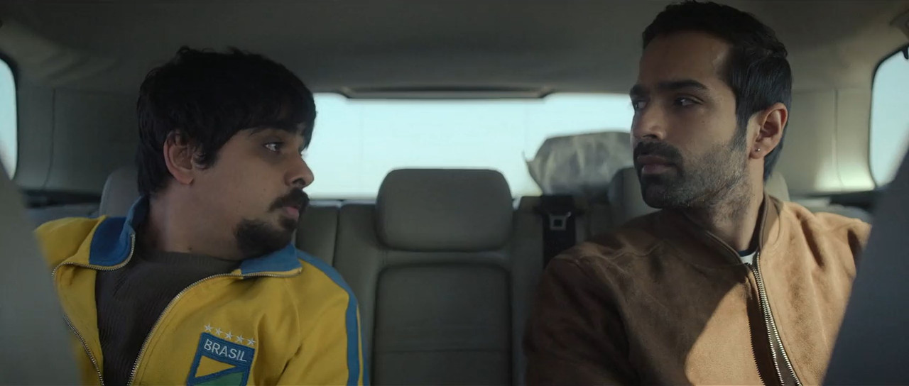 Saas, Bahu Aur Flamingo (2023) Season 1 [Hindi + Tamil + Telugu + Malayalam + Kannada] WebRip 480p, 720p ESub - Complete Screenshot