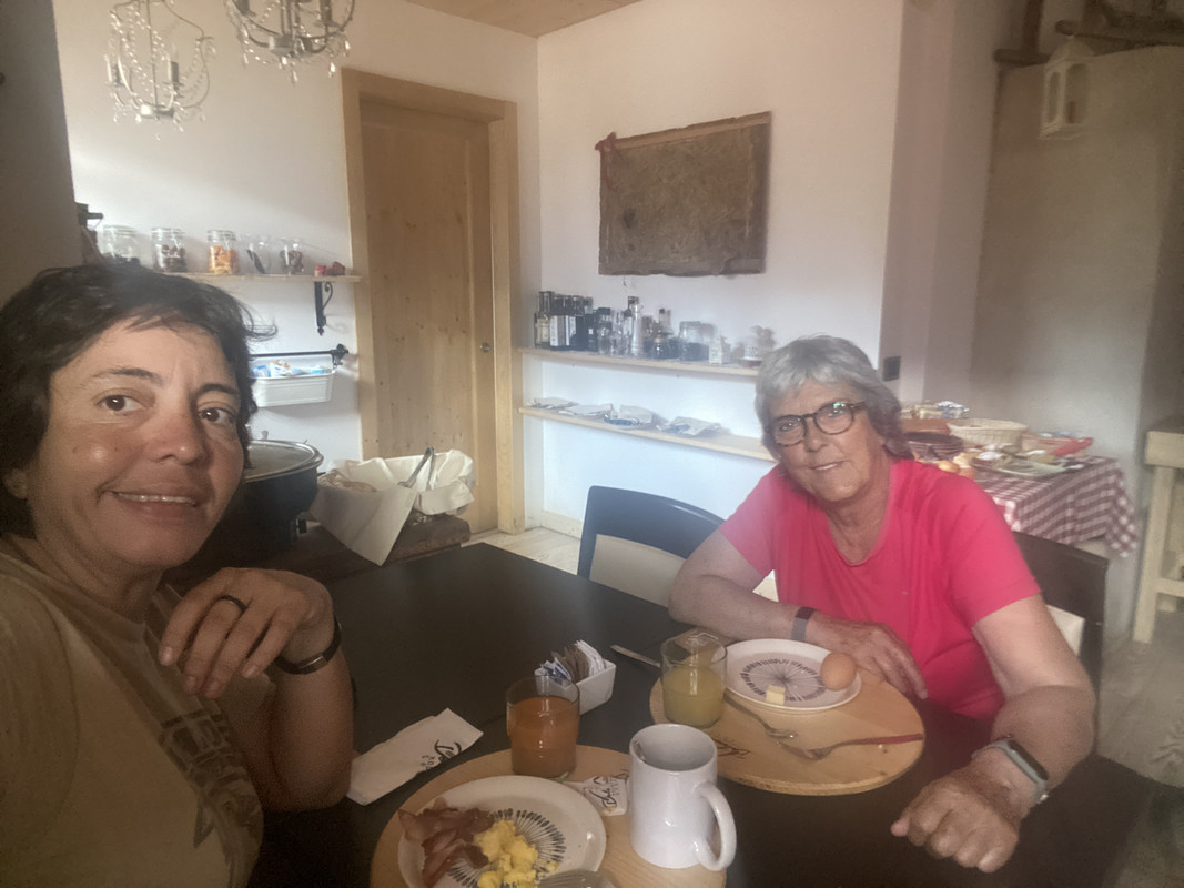 B1A09AE2-E4E2-4557-8B79-BCECF227F39E