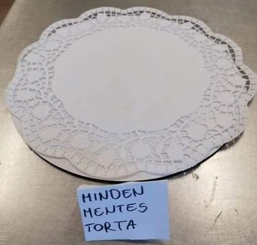 https://i.postimg.cc/nV65KFY5/minden-mentes-torta.jpg